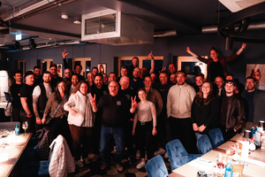  Regelmäßig kommen die Mitglieder des „Roofer's Club“ zu Netzwerktreffen zusammen und einmal im Jahr zu einem Jahrestreffen mit Impulsvorträgen und Möglichkeiten zum Austausch – dieses Jahr im März in Frankfurt 