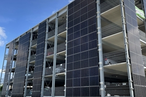  Für Parkhausfassaden bietet T. Werk ebenfalls eine neue Solarunterkonstruktion für die Montage von PV-Modulen an 