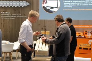  Sowohl auf der Messe Dach+Holz als auch auf der Holz-Handwerk im Frühjahr 2026 konnten Besucherinnen und Besucher den Schraubanker „Heco MMS-plus Therm” am Heco-Messestand testen 