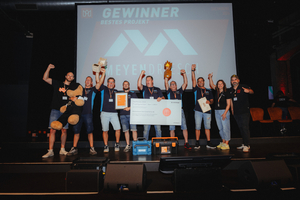  In der Kategorie „Bestes Projekt“ ging der erste Platz an die Meyendriesch-Dach GmbH&nbsp;&amp; Co. KG aus Bell-Leideneck für die Sanierung und Schiefer-Neudeckung der St.-Barbara-Kirche in Bonn-Ippendorf 