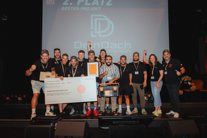  Den zweiten Platz in der Rubrik „Bestes Projekt“ sicherte sich die Deindach by Hemmersbach GmbH aus Köln. Ausgezeichnet wurde sie für ein anspruchsvolles Großprojekt mit Steil- und Flachdachflächen: den neuen Campus für die Hochschule für Musik und Tanz in Köln 