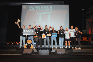  Als „Bester digitaler Betrieb” wurde die Flachdachbau ­Xaver Eckstein GmbH auf den 1. Platz gewählt 