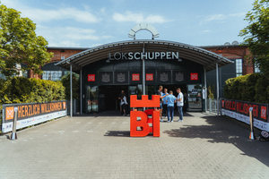  Die Verleihung der „Dachkrone“ fand dieses Jahr erneut im Lokschuppen, einer Eventlocation in Bielefeld, statt 