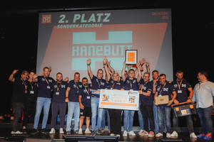  Bei der „Dachkrone“ gewann die Hanebutt GmbH den 2. Preis in der Sonderkategorie mit dem Azubi-Format „Gipfelspringer“ 