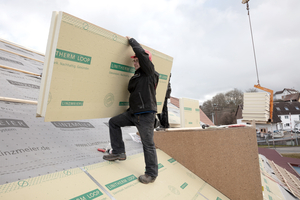  Verlegung der Dämmplatten „Linitherm Loop“ über den Dachsparren 
