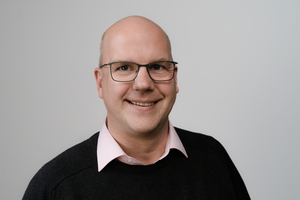  Dirk Baune ist Leiter der Anwendungstechnik bei der Austrotherm Dämmstoffe GmbH und in diversen Ausschüssen und Gremien zu Themen wie Nachhaltigkeit und Klimaschutz aktiv 