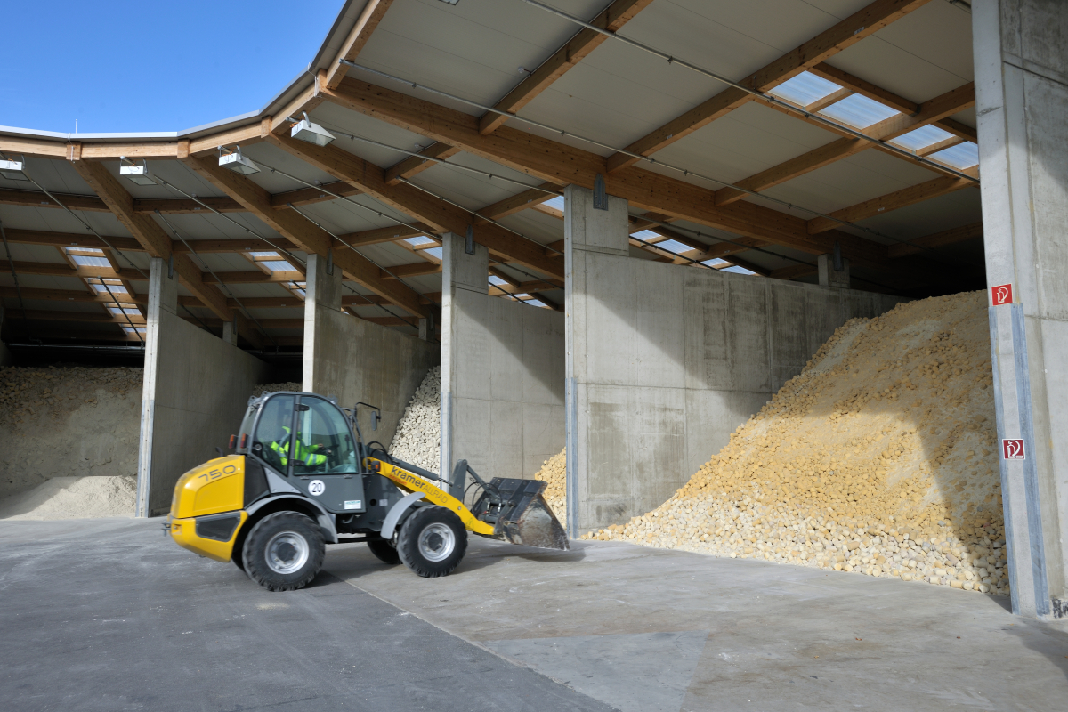 PU_Recycling_Werk_Puren_Briketts.jpg