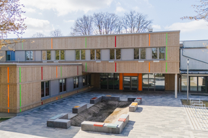  An der St. Michael Grundschule in Kleve wurde ein neues Ersatz- und Erweiterungsgebäude in Holzbauweise errichtet 