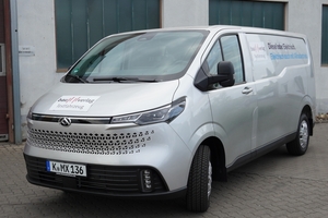  Der Maxus „Deliver 7“ hat durch die 3D-Würfel an der Fahrzeugvorderseite ein markantes Aussehen. Das Heck- und Seitendesign ist einfach und schlicht 