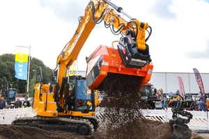  Baumaschinenvorführung im Freigelände der Messe Nordbau in Neumünster 