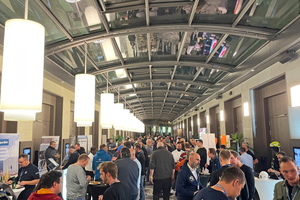  In einer begleitenden Fachausstellung stellen die Partner und Förderer des Kongresses ihre Produkte und Systeme vor und stehen für Fragen bereit 