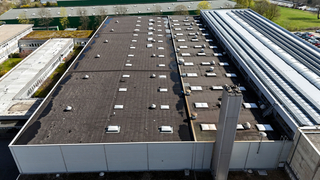 Dachflaeche SBS Ecoclean Gruppe Monschau vor Regeneration