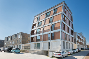  Auweghem Wohnsiedlung in Mechelen Eckhaus mit geneigter Fassade 