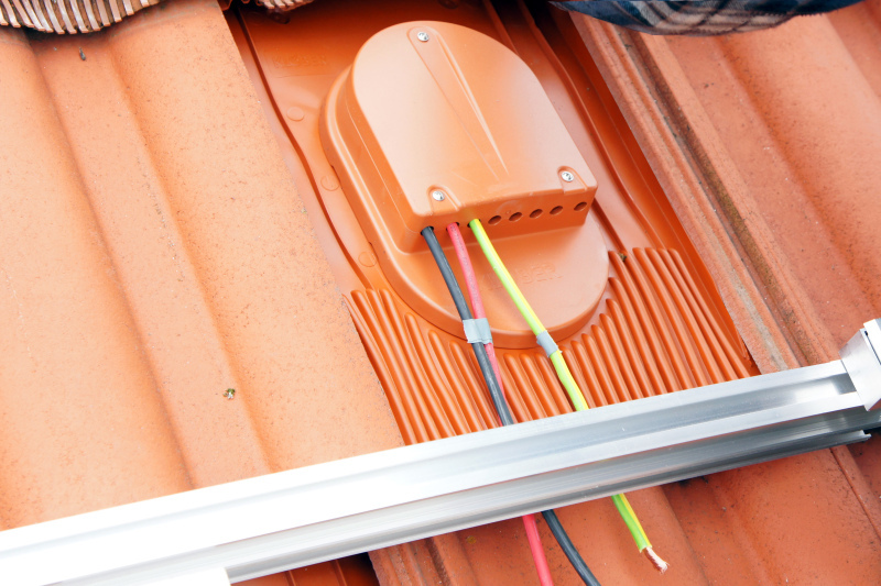 Sichere Solarbefestigung auf dem Dach - Bauhandwerk