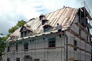  Während der Bauphase: Detailarbeiten waren vor allem an den Dachhäuschen notwendig 