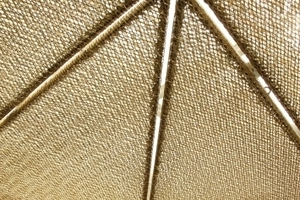  Detail Innenansicht auf Dach und Metallgeflecht
 
