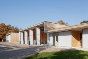  Deutscher Holzbaupreis 2013, Anerkennung Kategorie „Neubau“
Betriebshof der Baumpflegekolonne in Berlin
Architekten: UTArchitects, Tim Bauerfeind, Henning von Wedemeyer, Berlin 
Tragwerksplaner: Pichler Ingenieure, Berlin 
Holzbau: SK Dachbau GmbH, Spremberg 
 