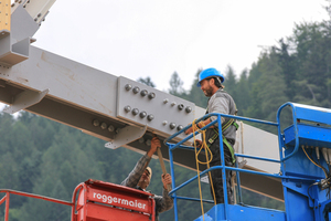  Montage der Untergurte mit hochfest vorgespannten Schrauben  