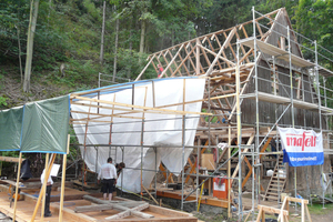  Die Scheune der Schneckenmühle e.V. wurde mit Unterstützung von Wandergesellen saniert 