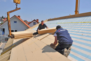  Die Aufdachdämmung wurde mit Gutex-Thermosafe-homogen für den Hitzeschutz im Sommer und den Kälteschutz im Winter vorgenommen


 