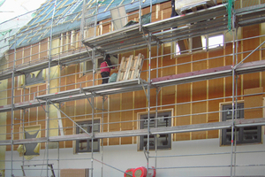  Der Neubau im Klosterhof ist als Passivhaus konzipiert und erhält ebenfalls eine Wärmedämmung aus Holzfasern 