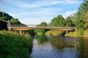  So wird es aussehen: Direkt vor der Haustür des Ingenieurbüros Miebach wird die Höngesbergbrücke am Aggerschlösschen gebaut 