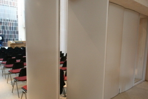  Drehbare Holzelemente sorgen für Flexibilität 