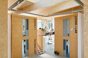  Der Innenraum von „Cubity“ teilt sich in zwölf Wohneinheiten und Gemeinschaftsflächen, wie Marktplatz, Küchenzone, Empore&nbsp; und Terrasse auf. Für eine inspirierende Atmosphäre sorgt das&nbsp; Modulare Oberlicht-System 