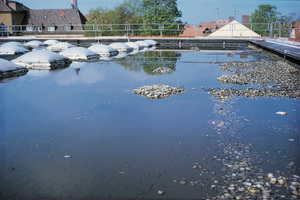  Stehendes Wasser auf einem Null-Grad-Dach 