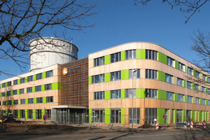  Im November 2014 wurde das derzeit volumengrößte Holz-Verwaltungsgebäude Europas fertiggestellt Fotos: Nina Greve 
