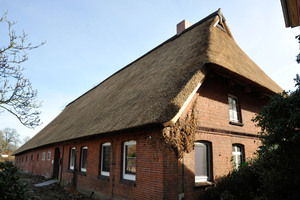  Im vorderen Bereich des Hauses befinden sich privat genutzte Räume des Bauernhofs. Der weitaus größere, hintere Teil der Scheune wird wirtschaftlich genutzt
 