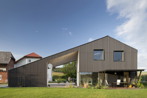  „Das kleine Schwarze“: Die vorgehängte, hinterlüftete Fassade garantiert optimale Dämmung und niedrigen Energieverbrauch 