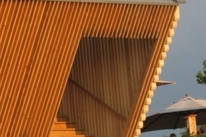  Treppenaufgang ins Obergeschoss 