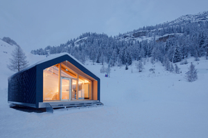  Kein Beton: der komplette Bau besteht aus Holz, Glas und Stahl Fotos: Francesco Mattuzzi 