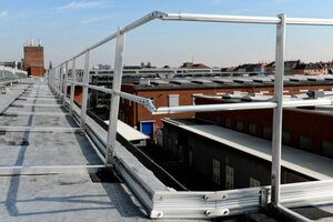  Aluminiumgeländer mit Fußleiste und Winkelelementen 
