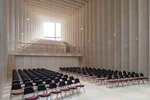  Immanuel-Kirche und Gemeindezentrum in Köln Foto: Margot Gottschling 
