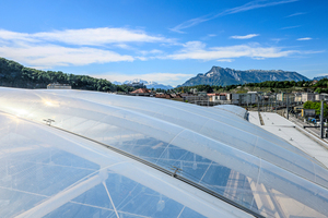  Pneumatische Luftkissen überspannen den unter anderem den mittleren Dachbereich Foto: FDT 