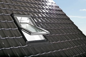  Mit dem „RotoTronic“-Elektrofenster kann die Lüftung in Verbindung mit einer Zeitschaltuhr oder durch einen Luftqualitätssensor erreicht werden  