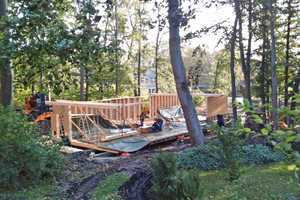  Ein Holzbau im Wald, in Holzrahmenbauweise ausgeführt Foto: rutsch+rutsch architektur+szenografie 