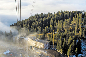  Der Neubau ersetzt das ehemalige „Berghotel Schwägalp“ am Fuße der Säntis-Bergbahn Foto: Schällibaum AG 
