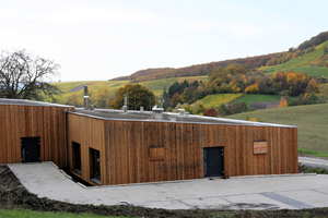  Das gesamte Gebäude wurde in Holzbauweise aus unterschiedlichen, teilweise heimischen Holzarten errichtet 
