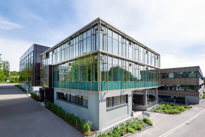  Das „House of Natural Resources“, ein Projekt der ETH Zürich von außen  