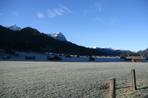  Auch das ist Garmisch, wer früh aufsteht, kann schöne Ausblicke genießen – morgens noch bei frostigen Temperaturen Foto: Rüdiger Sinn  