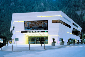  Im Jahr 2010 wurden das Dach und die Fassade des Europahauses Mayrhofen renoviert. Dazu gehörte auch die vorgehängte, hinterlüftete Fassade von AuriaFoto: Angelo Kaunat 