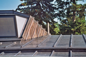  Rechts: die fertige Dachgaube 