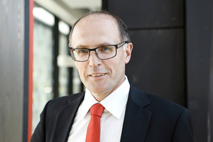  Helmut Hödl ist Geschäftsführer für den gesamten Geschäftsbereich Ingenieurholzbau innerhalb der Rubner-Gruppe  