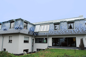  Die farbigen Biberschwanz-Ziegel der Dachziegelwerke Nelskamp sind eine SonderfertigungFoto: Florian Häßner / Nelskamp 