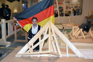  Florian Kaiser (23) aus NRW erreicht mit seinem Dachstuhlmodell den dritten Platz 