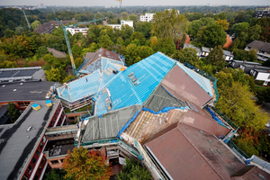  Die Rudolf Steiner Schule in Hamburg-Wandsbek hat einen verwinkelten Grundriss. Entsprechend segmentiert präsentierte sich auch das Dach, das kürzlich saniert wurde Foto: Rockwool 