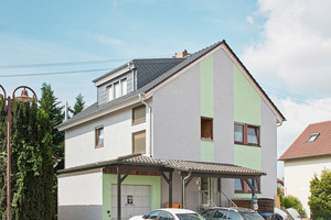  Das Haus nach der Sanierung. Der rechnerische U-Wert des Daches beträgt 0,14 W/m2K Foto: Bauder  
